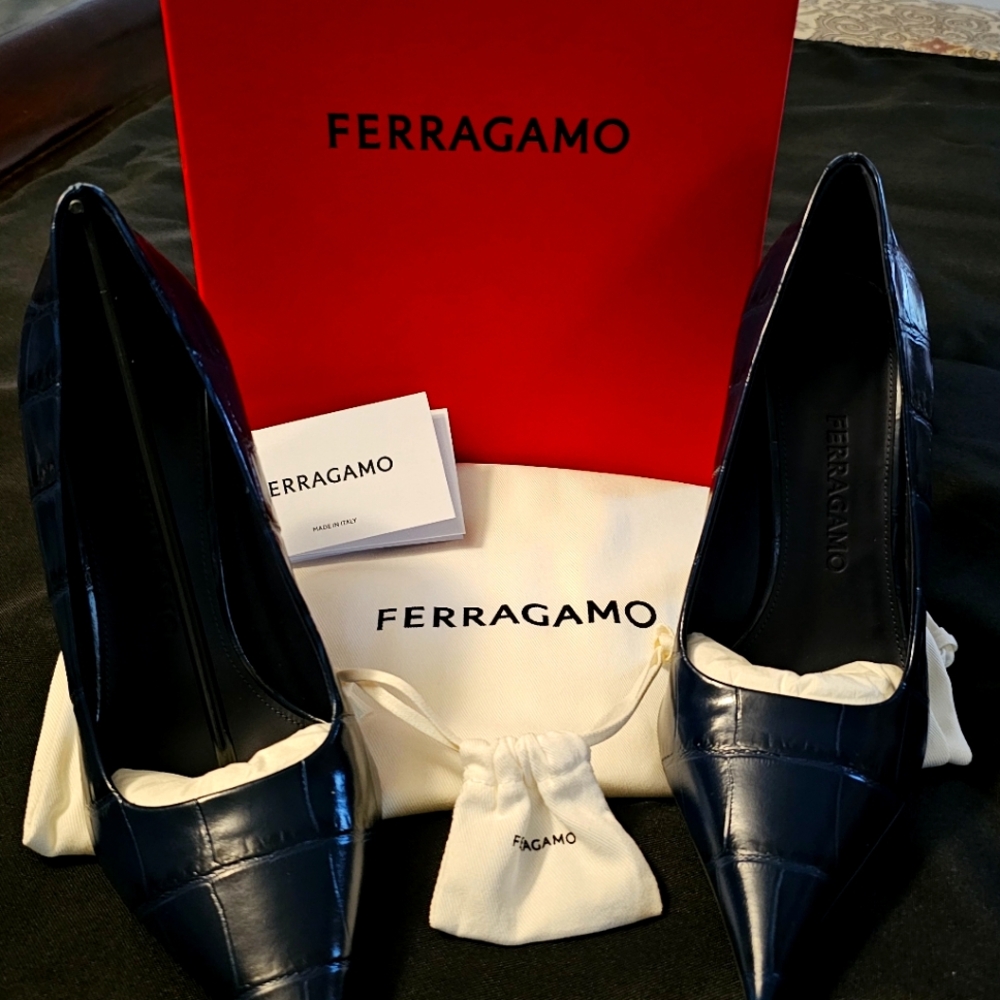 Ferragamo Eva X5 Pump